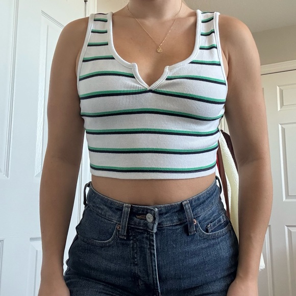 Notch front tank | Striped Crop Top - Picture 1 of 5